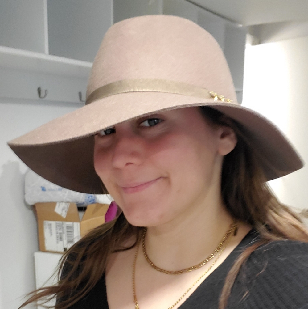 Hat - Picture 2 of 7